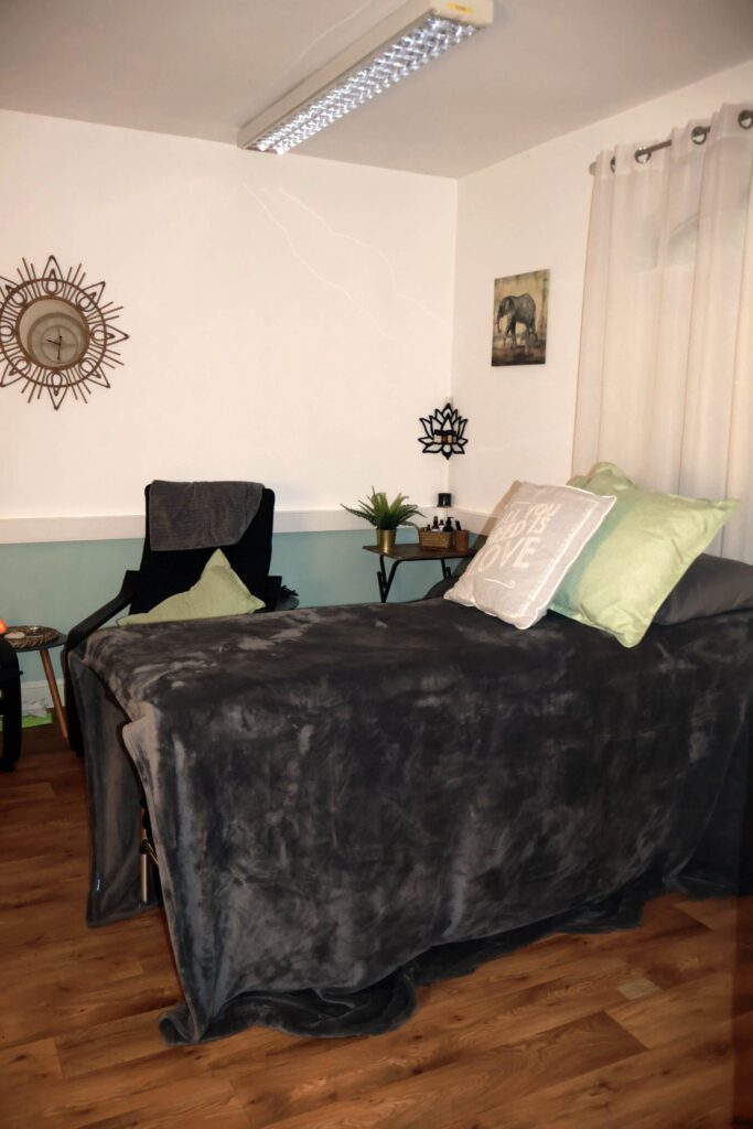 Therapy bed